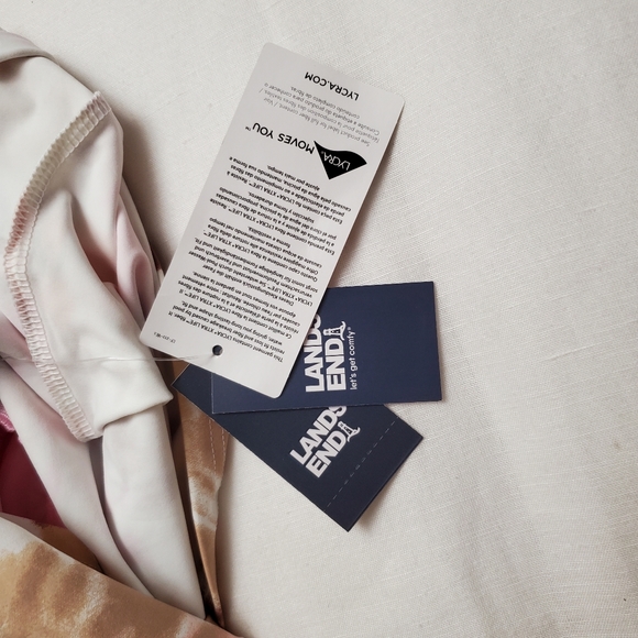 Lands End High Neck Tankini Swimsuit Top Tie Dye Pink Size 2 Built in Bra NWT - Picture 4 of 13